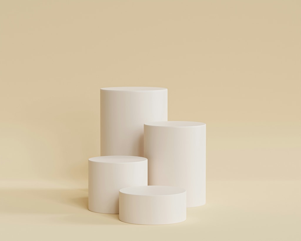 Minimal cylinders representing strategy visibility